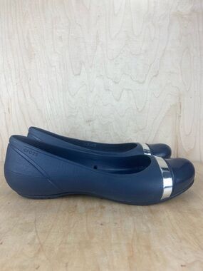 CROCS Women’s Size 9 Navy Cap Toe Ballet Flats